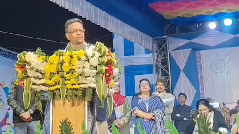 মুসলমান মানেই সন্ত্রাসী নয়, ইন্দিরা-মহাত্মা গান্ধীকে মুসলিমরা খুন করেনি: কলকাতার মেয়র